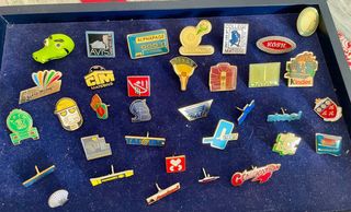 Lote pins varios
