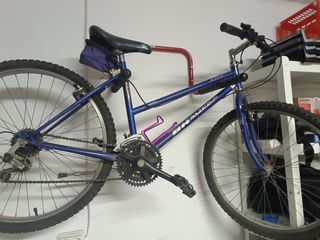 Bicicleta BH de marchas azul