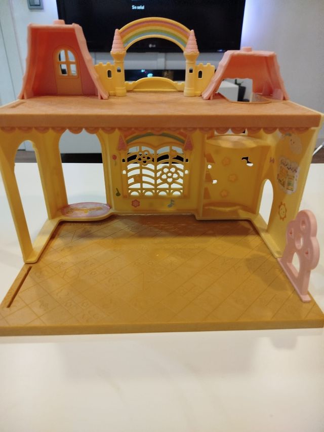 Guardería Sylvanian Families con figuras