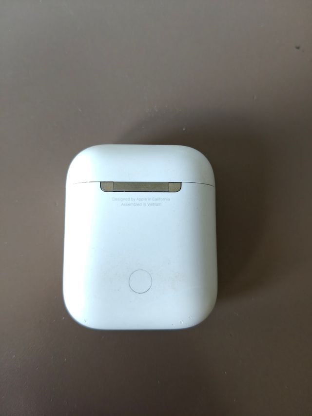 Apple AirPods bianchi