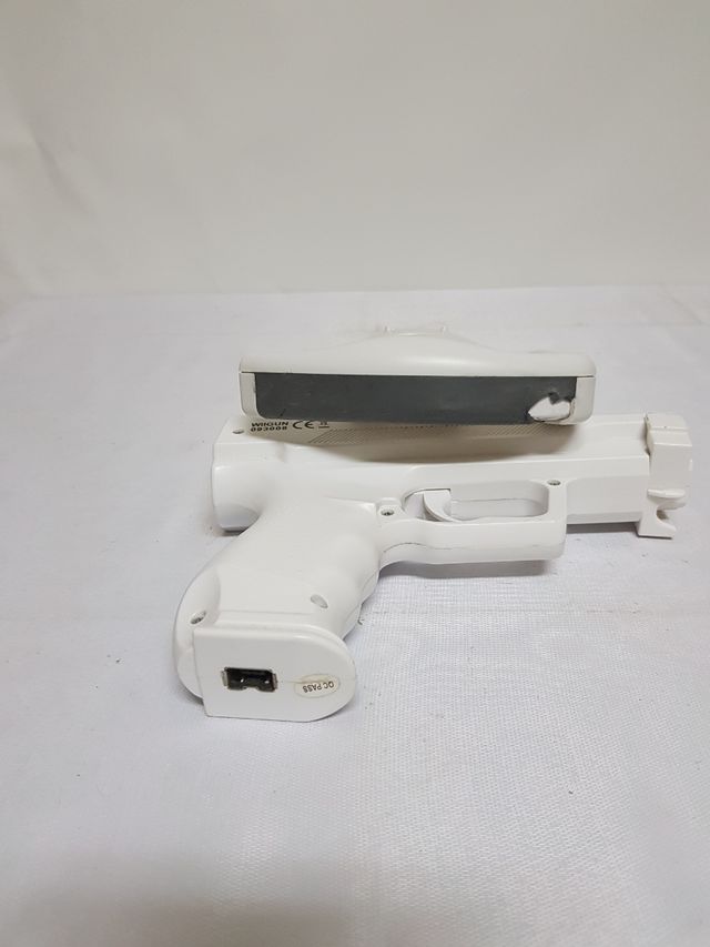Accesorios Wii: Pistola y Soporte