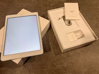 iPad Air A1474 64GB Wifi Plata