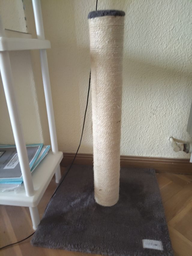 Rascador para gatos nuevo