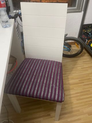 4 sedie bianche e viola