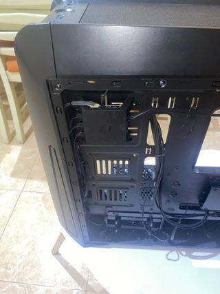 Caja de PC Negra
