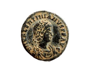 Follis romano del emperador Valentiniano II