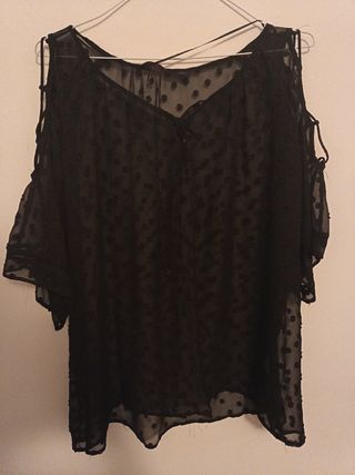 Blusa Negra Transparente con Lunares