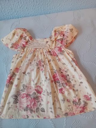Blusa floral para niña