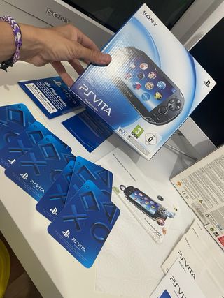 Caja PS Vita Edición FIFA 13 Messi