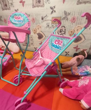 Juego de muñecas y accesorios