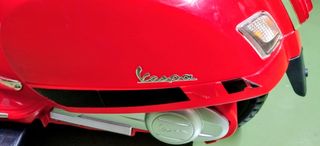 Moto infantil Vespa roja HOMCOM