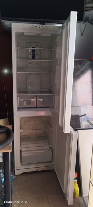 Nevera Indesit Blanca