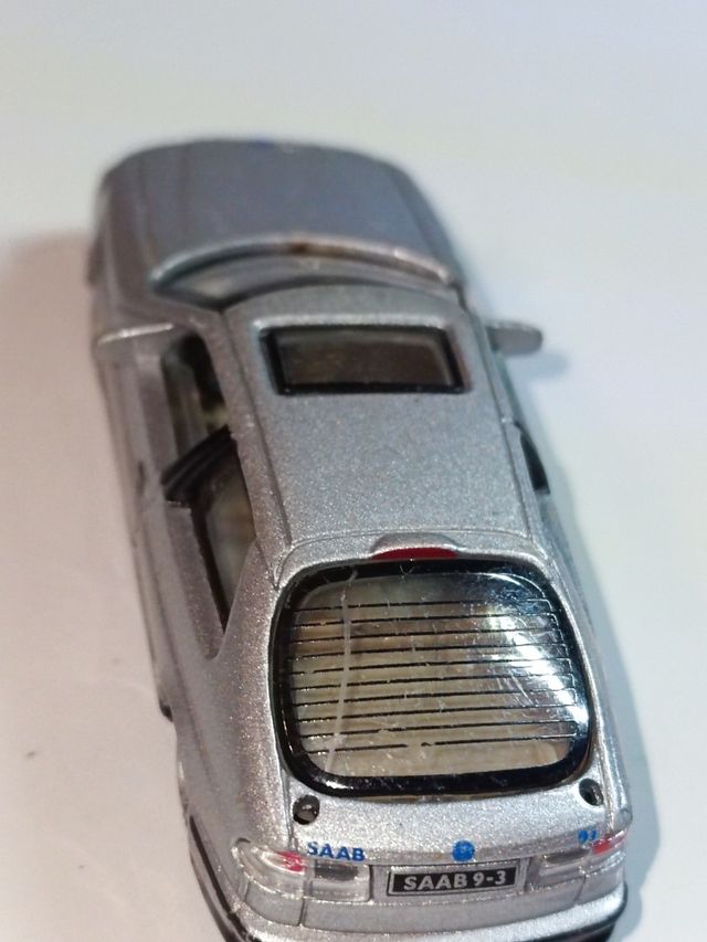 SAAB 9.3 HONGWELL 1/72 RUEDAS DE GOMA