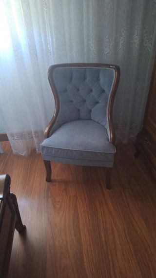 Dormitorio Clásico Completo con Lámparas