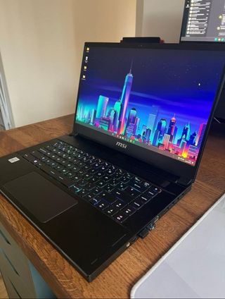 Portátil MSI GS66 10se-051es Negro