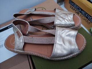 Sandalias doradas piel Talla 37