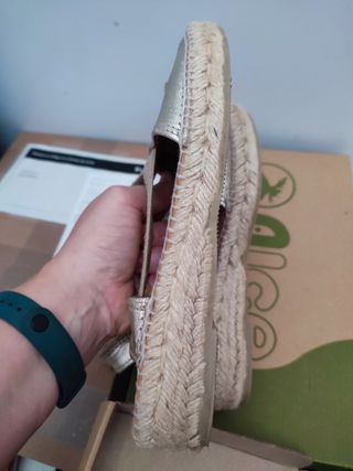 Sandalias doradas piel Talla 37