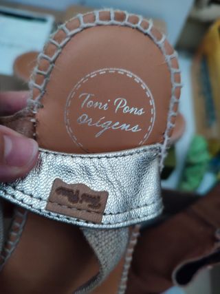 Sandalias doradas piel Talla 37