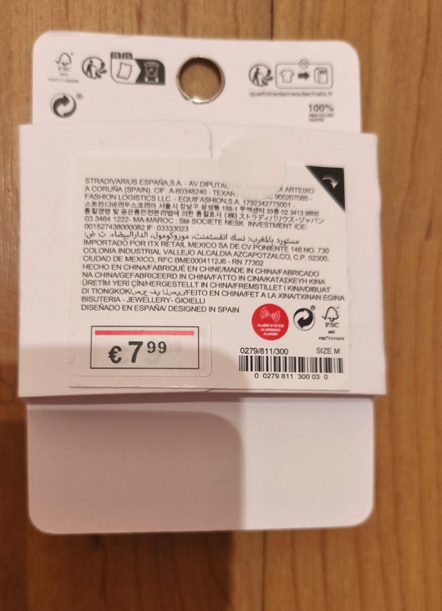 Pendientes Stradivarius dorados flor.Sin estrenar