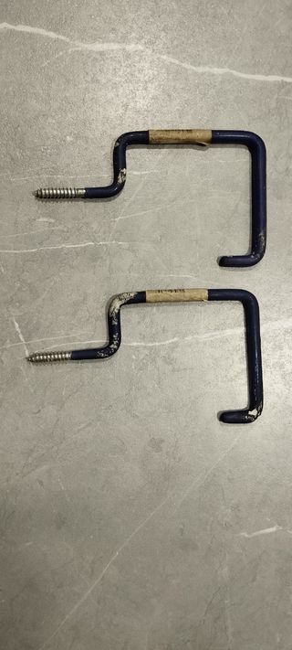 2 Ganchos para colgar bicicletas