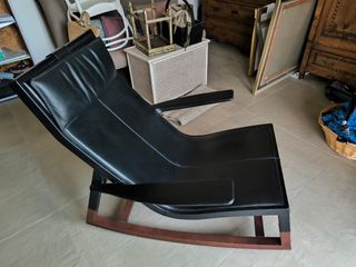 Poltrona Frau poltrona in pelle nera dondolo