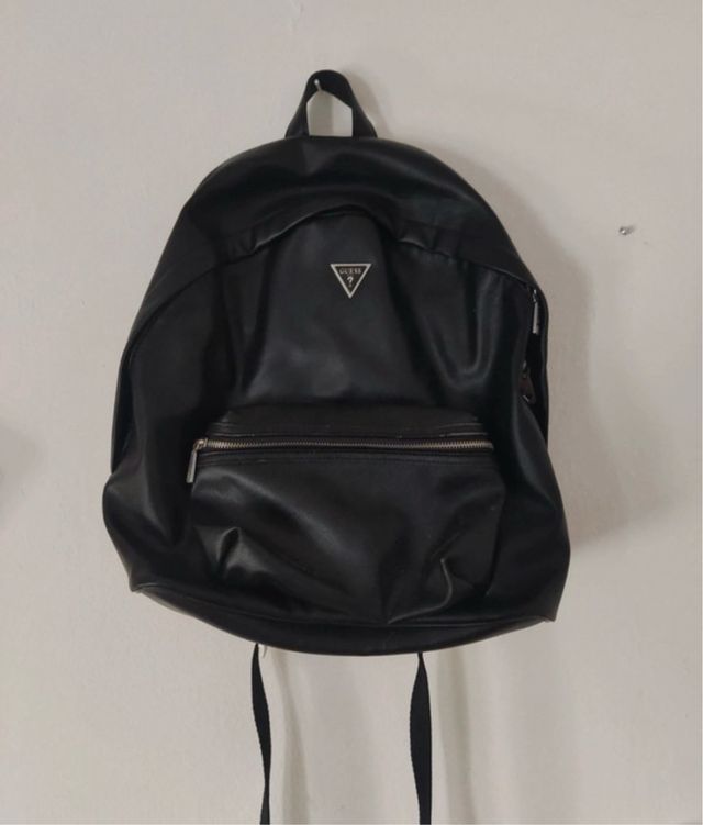 Mochila Guess Negra