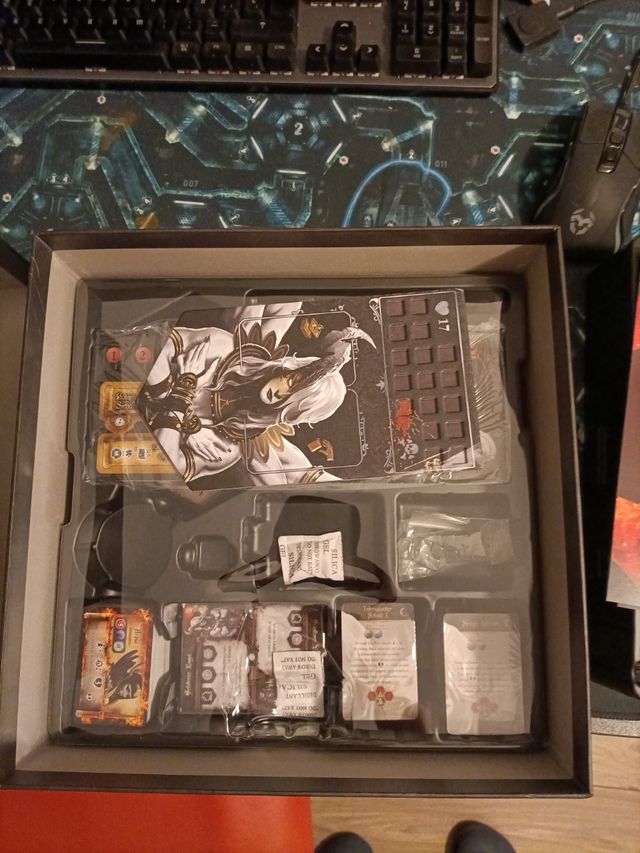 Black Rose Wars: Expansión Inferno