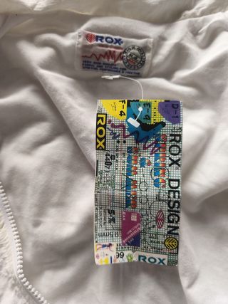 Chaqueta Y2K blanca y morada