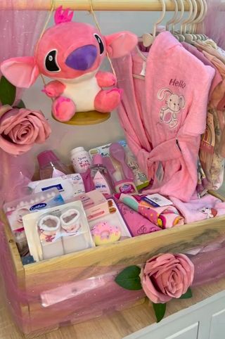 Cesta regalo personalizada.