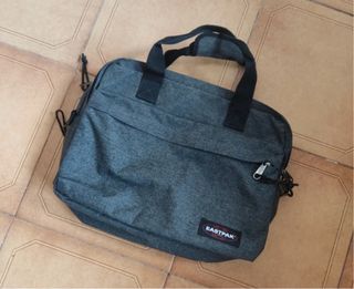 Mochila Eastpak Gris