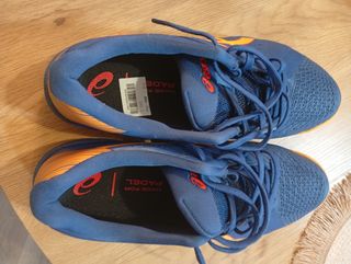 Zapatillas Asics Azul y Naranja. Puestas una vez