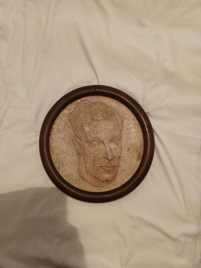 Busto Oliveira Salazar? 1933