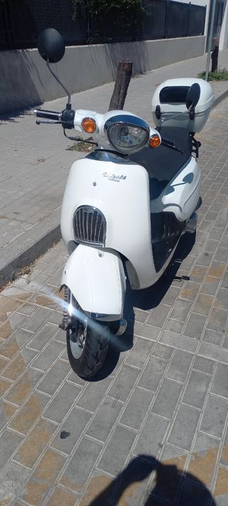 Daelim Besbi 125cc 
