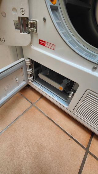 Secadora Miele SoftTronic T8164 WP