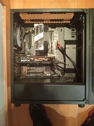 Torre Ordenador XFX Negra