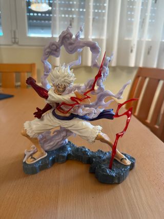 Figura One Piece Luffy Gear 5 (Dios del Sol Nika)