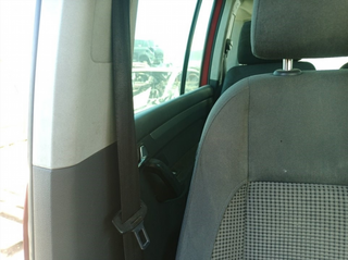 CINTURON SEGURIDAD DELANTERO DERECHO VOLKSWAGEN T