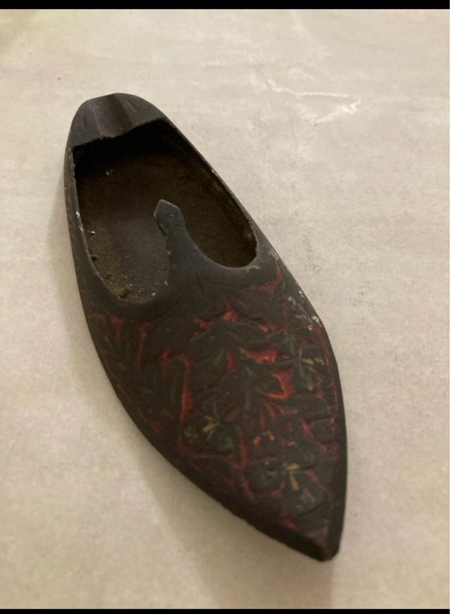 Posacenere indiano in metallo