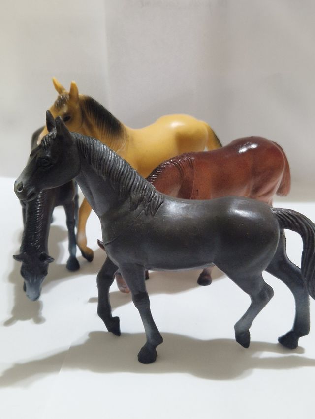 Set 4 Cavallini in Gomma