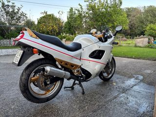 Suzuki GSX 750 F