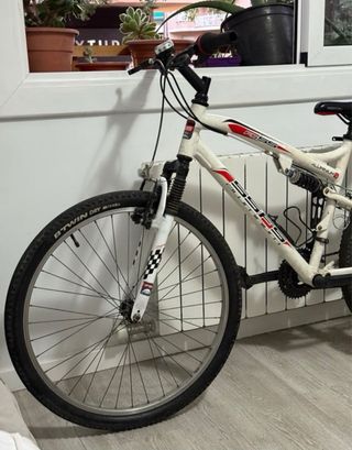 Bicicleta MTB Blanca