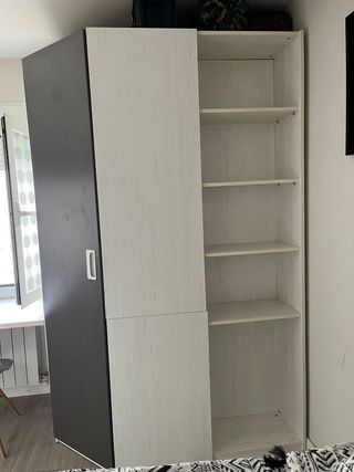 Habitación juvenil blanco gris y verde menta