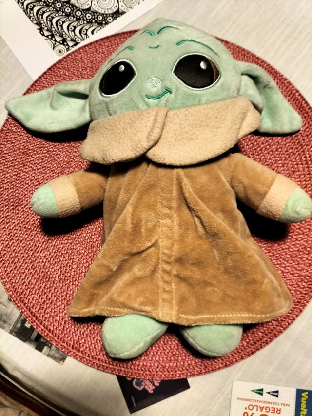 Peluche Baby Yoda