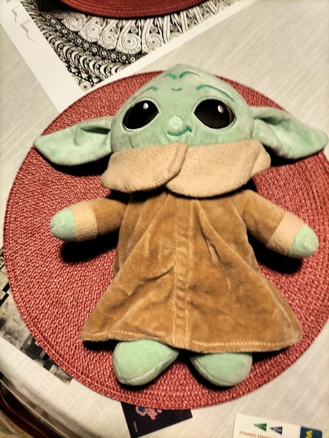 Peluche Baby Yoda