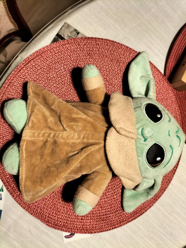 Peluche Baby Yoda