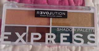 Paleta de sombras Makeup Revolution