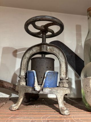 Prensa de Muestras Vino Antigua