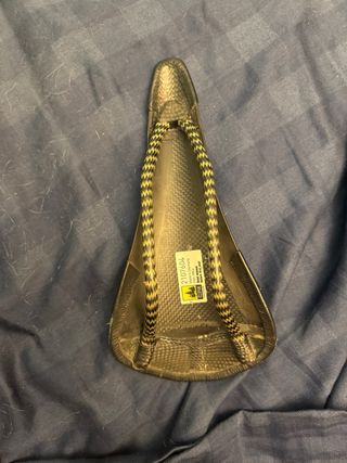 Sillín Tune Speedneedle Carbono