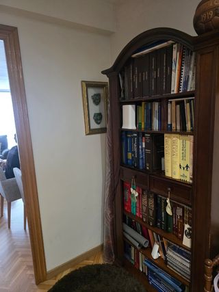 Librería madera comedor