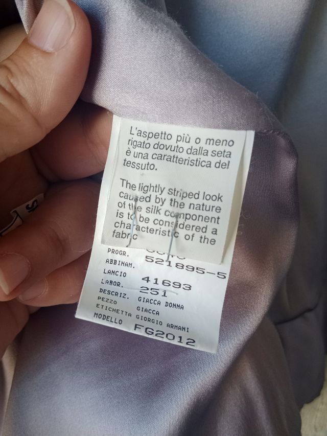 Giubbotto Giorgio Armani Lilla in seta
Taglia 42 M